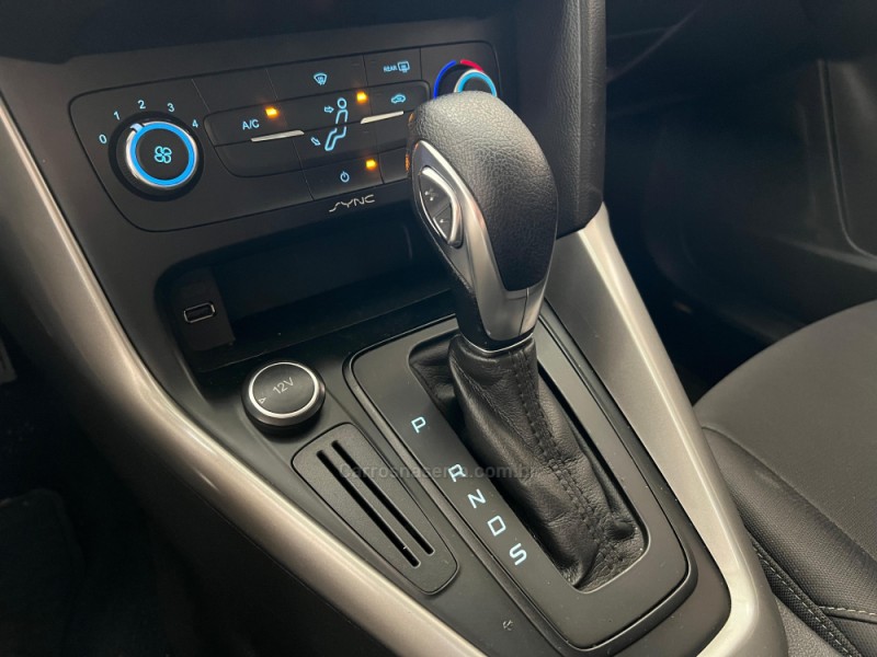 FOCUS 2.0 SE SEDAN 16V FLEX 4P AUTOMÁTICO - 2017 - CAXIAS DO SUL