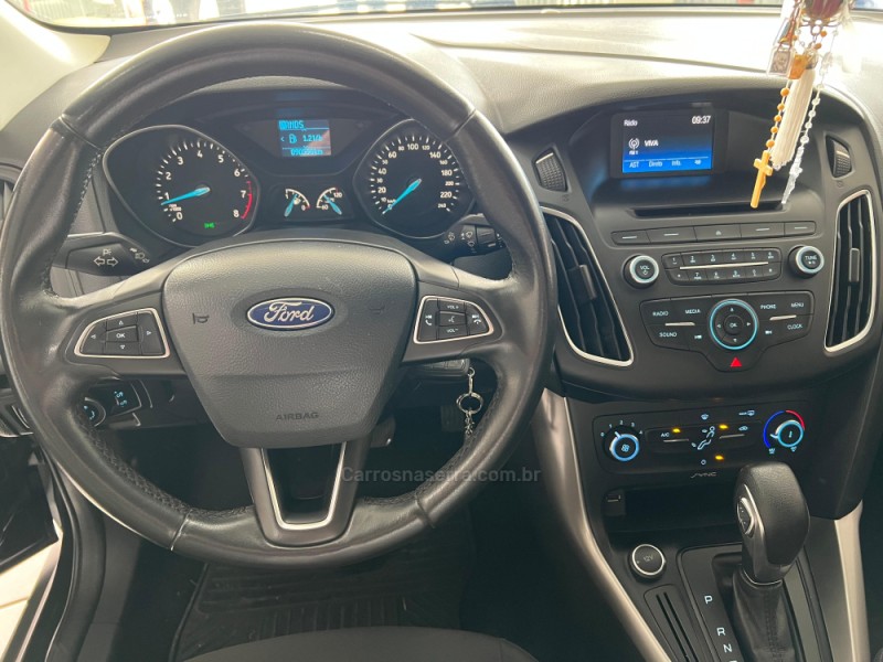 FOCUS 2.0 SE SEDAN 16V FLEX 4P AUTOMÁTICO - 2017 - CAXIAS DO SUL