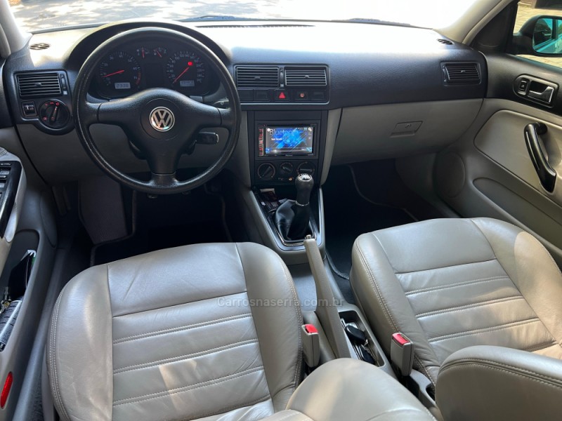 GOLF 1.6 MI BLACK & SILVER 8V GASOLINA 4P MANUAL - 2001 - DOIS IRMãOS