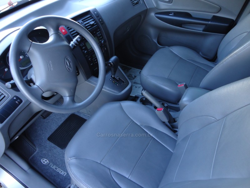 TUCSON 2.0 MPFI GLS BASE 16V 143CV 2WD FLEX 4P AUTOMÁTICO - 2013 - SANTA CLARA DO SUL