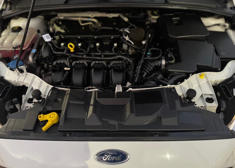 FOCUS 2.0 SE HATCH 16V FLEX 4P AUTO - 2016 - CAXIAS DO SUL