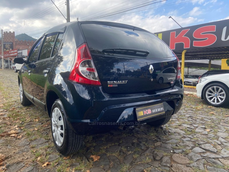 SANDERO 1.6 EXPRESSION 8V FLEX 4P MANUAL - 2009 - DOIS IRMãOS