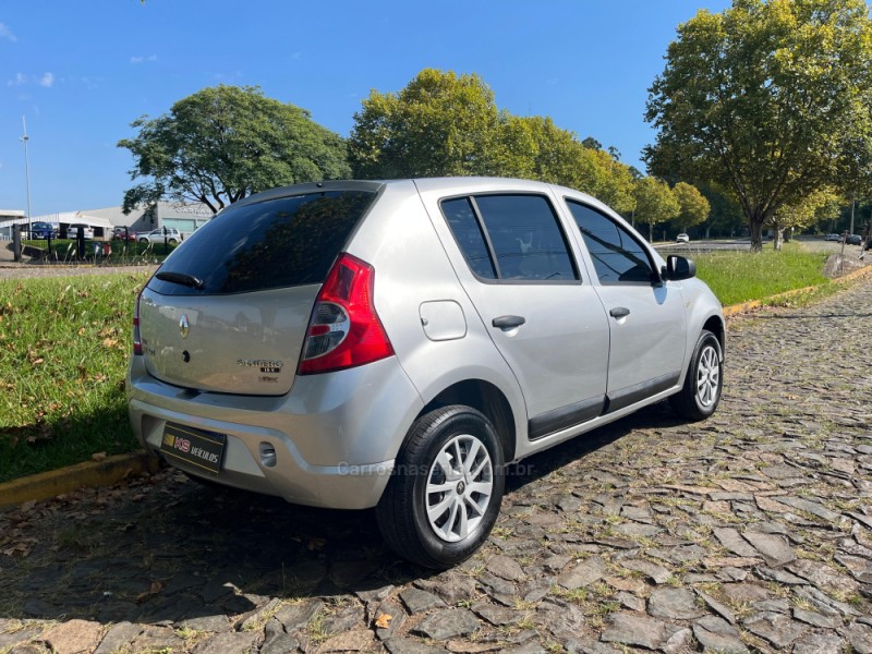 SANDERO 1.0 AUTHENTIQUE 16V FLEX 4P MANUAL - 2010 - DOIS IRMãOS