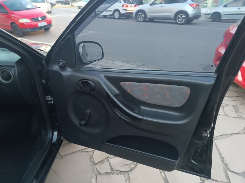 CELTA 1.0 MPFI SUPER 8V FLEX 4P MANUAL - 2003 - FLORES DA CUNHA