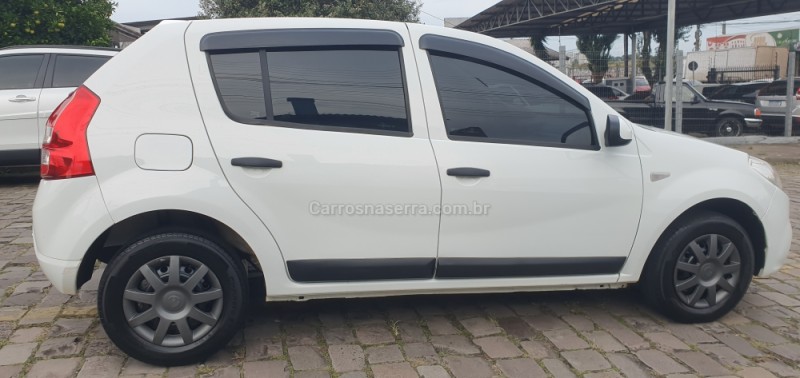 SANDERO 1.0 EXPRESSION 16V FLEX 4P MANUAL - 2012 - CAXIAS DO SUL