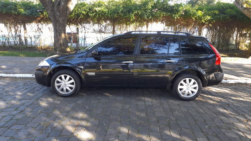 MÉGANE 1.6 DYNAMIQUE GRAND TOUR 16V FLEX 4P MANUAL - 2012 - FARROUPILHA