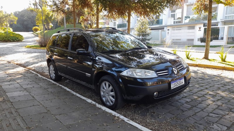 MÉGANE 1.6 DYNAMIQUE GRAND TOUR 16V FLEX 4P MANUAL - 2012 - FARROUPILHA