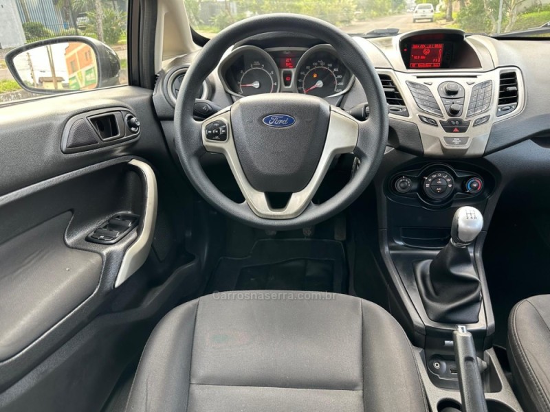 FIESTA 1.6 SE HATCH 16V FLEX 4P MANUAL - 2012 - CAMPO BOM