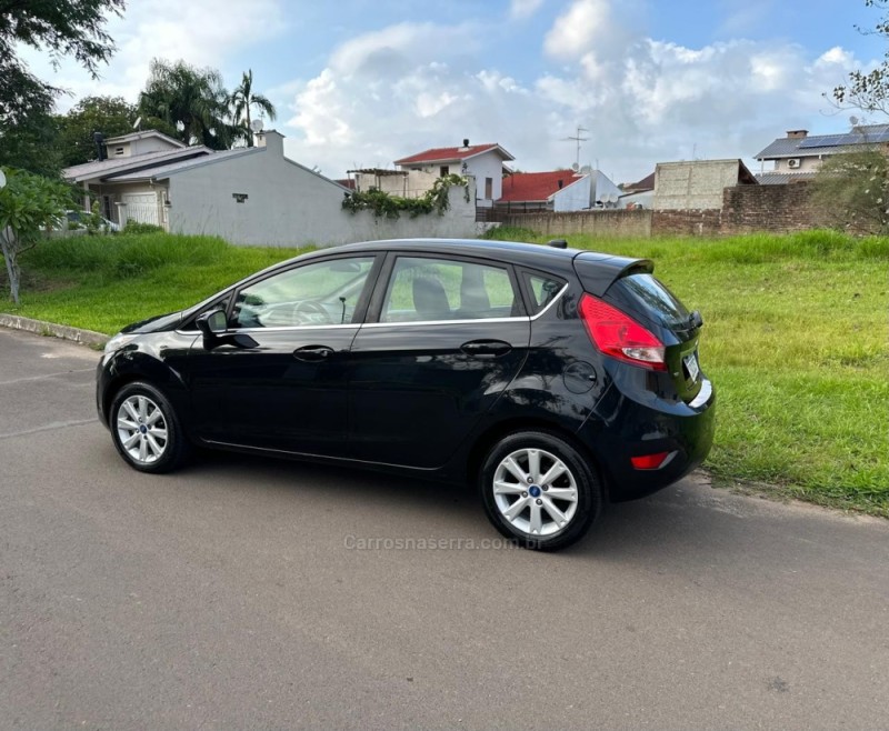 FIESTA 1.6 SE HATCH 16V FLEX 4P MANUAL - 2012 - CAMPO BOM