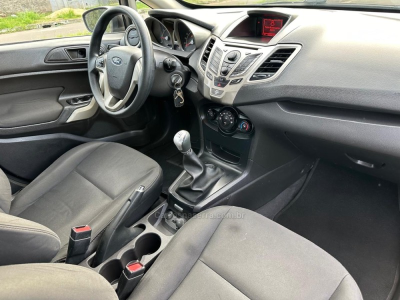 FIESTA 1.6 SE HATCH 16V FLEX 4P MANUAL - 2012 - CAMPO BOM
