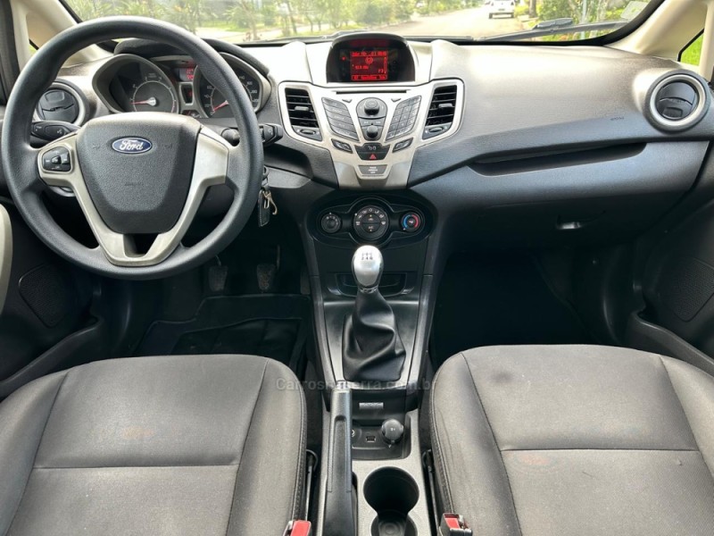 FIESTA 1.6 SE HATCH 16V FLEX 4P MANUAL - 2012 - CAMPO BOM