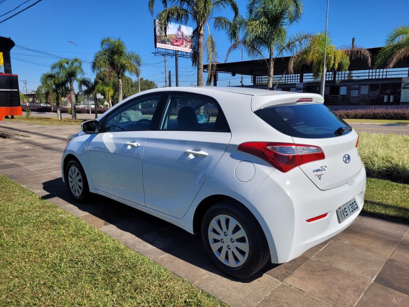 HB20 1.6 COMFORT PLUS 16V FLEX 4P MANUAL - 2014 - CARLOS BARBOSA