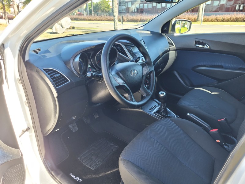 HB20 1.6 COMFORT PLUS 16V FLEX 4P MANUAL - 2014 - CARLOS BARBOSA