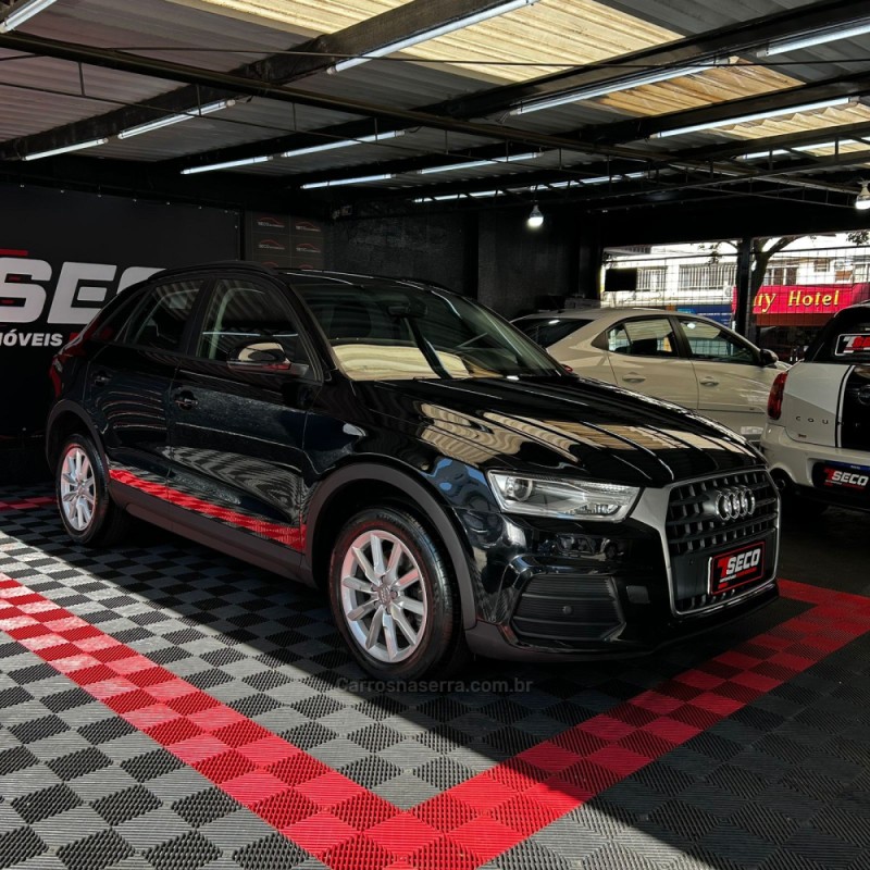 Q3 1.4 TFSI AMBIENTE GASOLINA 4P S TRONIC - 2019 - PASSO FUNDO
