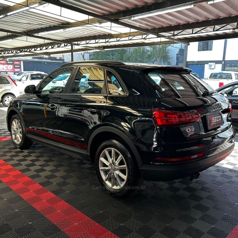 Q3 1.4 TFSI AMBIENTE GASOLINA 4P S TRONIC - 2019 - PASSO FUNDO