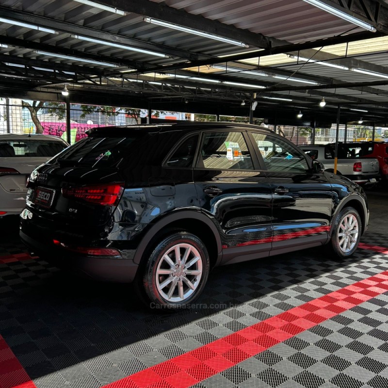 Q3 1.4 TFSI AMBIENTE GASOLINA 4P S TRONIC - 2019 - PASSO FUNDO