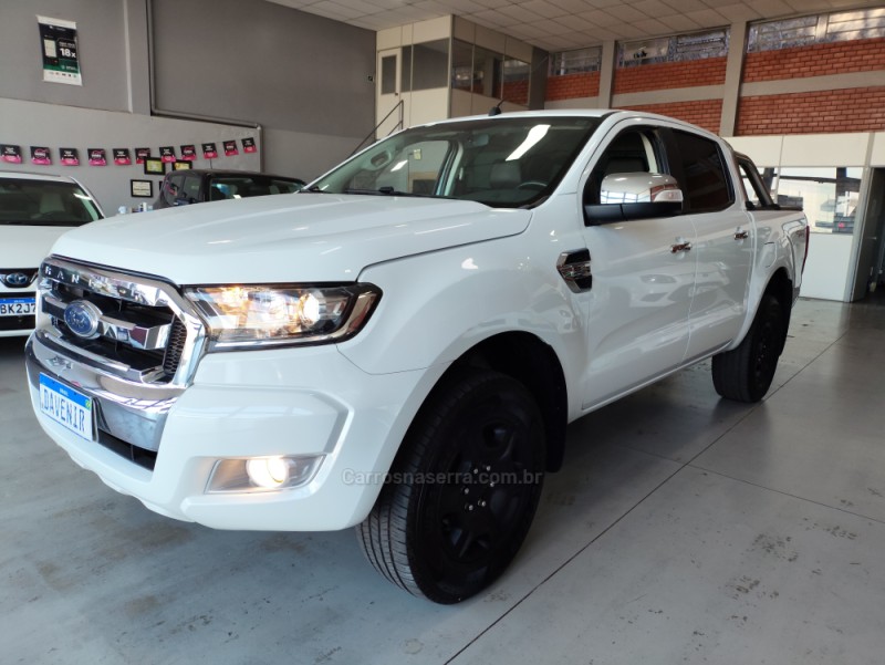 RANGER 3.2 XLT 4X4 CD 20V DIESEL 4P MANUAL - 2017 - TAQUARA
