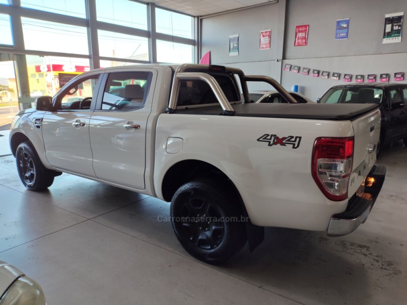 RANGER 3.2 XLT 4X4 CD 20V DIESEL 4P MANUAL - 2017 - TAQUARA