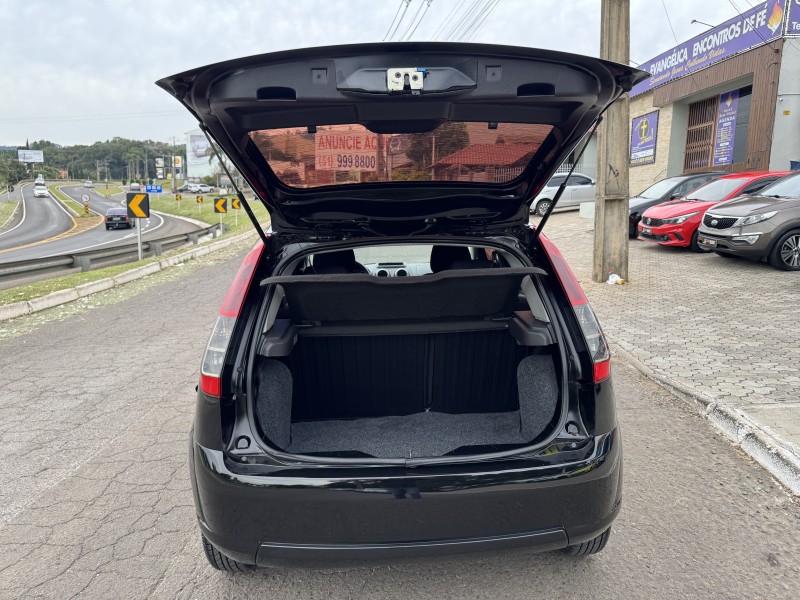 FIESTA 1.0 MPI HATCH 8V FLEX 4P MANUAL - 2012 - DOIS IRMãOS