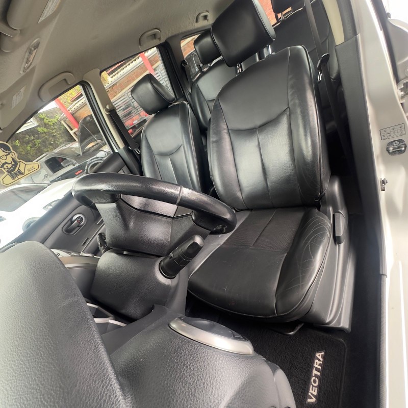 GRAND LIVINA 1.8 SL 16V FLEX 4P AUTOMÁTICO - 2012 - CAXIAS DO SUL