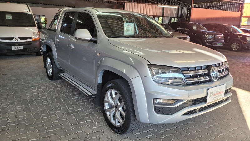 AMAROK 2.0 HIGHLINE 4X4 CD 16V TURBO INTERCOOLER DIESEL 4P AUTOMÁTICO - 2019 - GARIBALDI