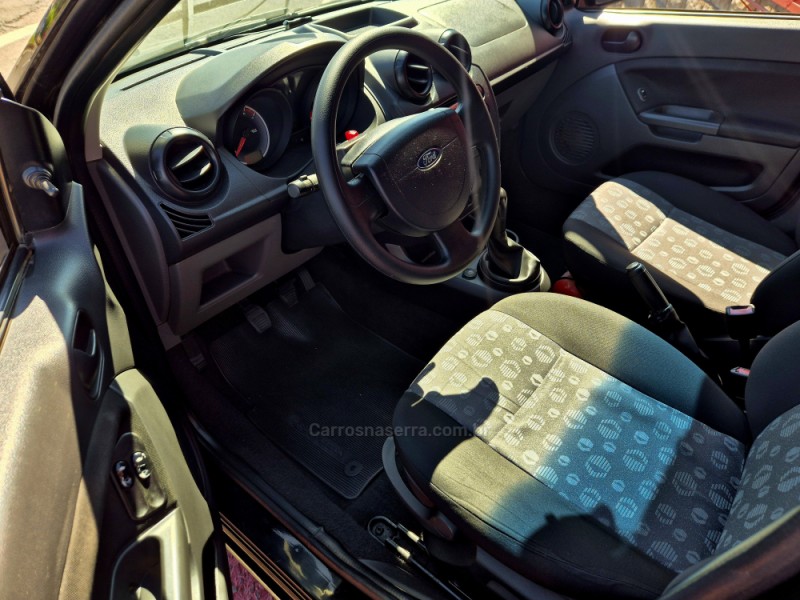 FIESTA 1.0 MPI CLASS 8V FLEX 4P MANUAL - 2012 - FARROUPILHA