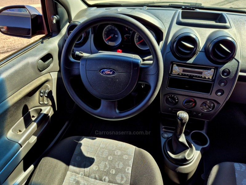 FIESTA 1.0 MPI CLASS 8V FLEX 4P MANUAL - 2012 - FARROUPILHA
