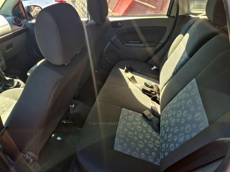 FIESTA 1.0 MPI CLASS 8V FLEX 4P MANUAL - 2012 - FARROUPILHA