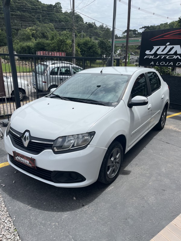 LOGAN 1.0 EXPRESSION 12V FLEX 4P MANUAL - 2018 - CAXIAS DO SUL