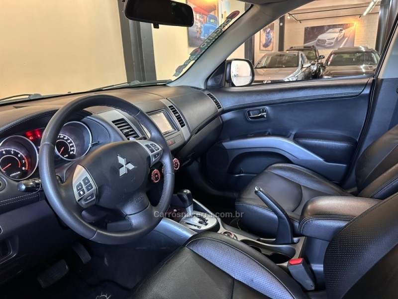 OUTLANDER 3.0 GT 4X4 V6 24V GASOLINA 4P AUTOMÁTICO - 2012 - NOVO HAMBURGO