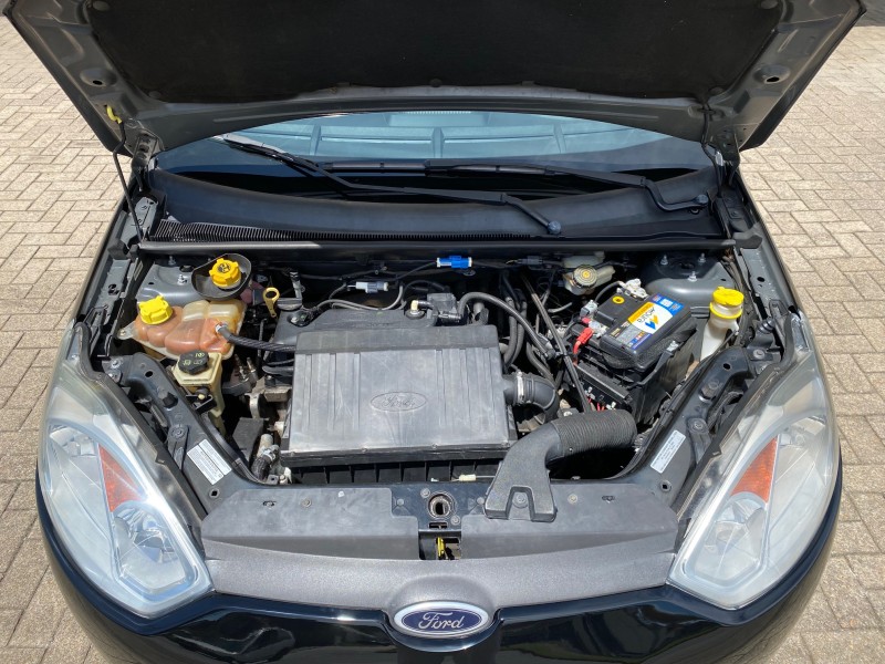 FIESTA 1.0 ROCAM SE 8V FLEX 4P MANUAL - 2014 - CAXIAS DO SUL