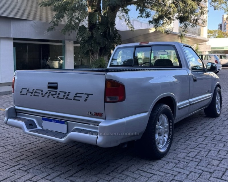 S10 4.3 SFI DLX 4X2 CS V6 12V GASOLINA 2P MANUAL - 1998 - TAQUARA