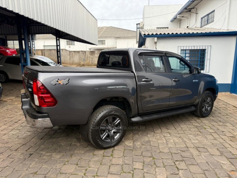 HILUX 2.8 SR 4X4 CD 16V DIESEL 4P AUTOMÁTICO - 2022 - VACARIA