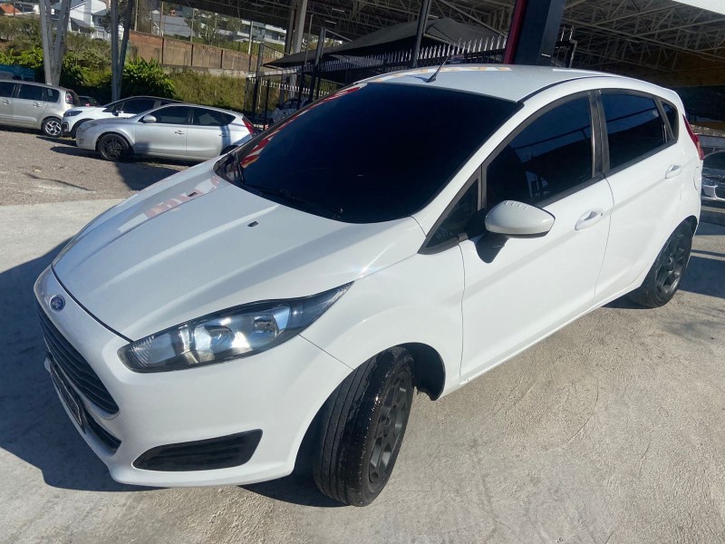 FIESTA 1.5 SE HATCH 16V FLEX 4P MANUAL - 2012 - CAXIAS DO SUL