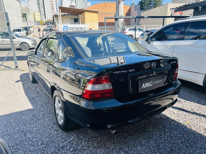 VECTRA 2.2 MPFI GLS 8V GASOLINA 4P MANUAL - 1998 - CAXIAS DO SUL
