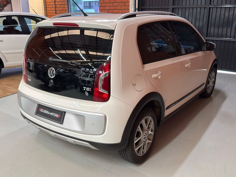 UP 1.0 TSI CROSS 12V FLEX 4P MANUAL - 2017 - BENTO GONçALVES
