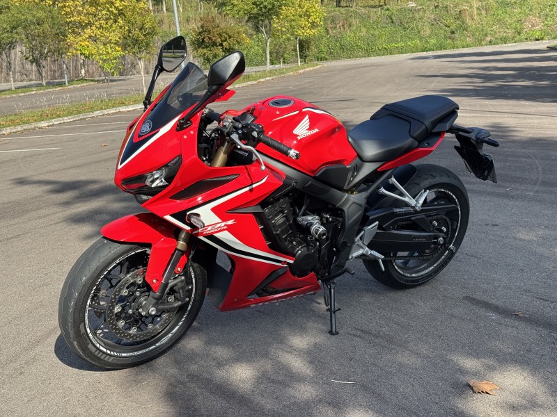 CBR 650R  - 2021 - BENTO GONçALVES