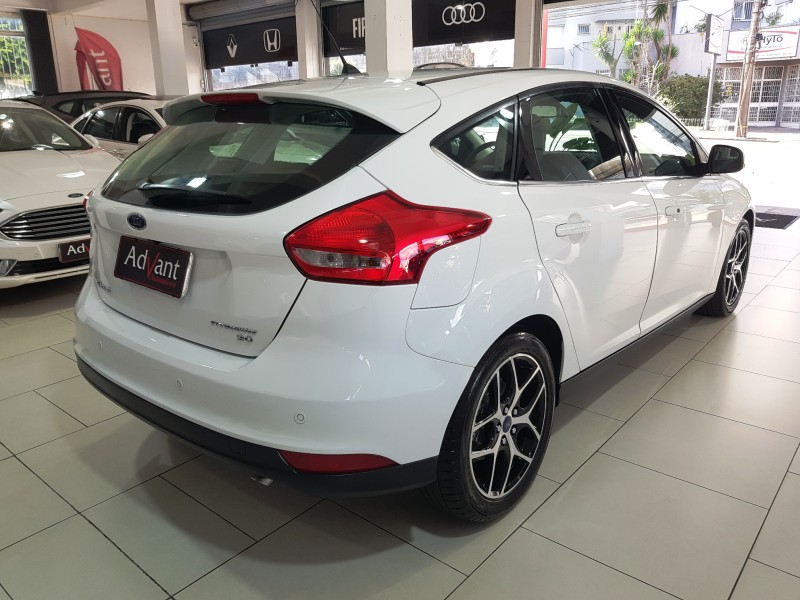 FOCUS 2.0 TITANIUM 16V FLEX 4P AUTOMÁTICO - 2016 - CAXIAS DO SUL