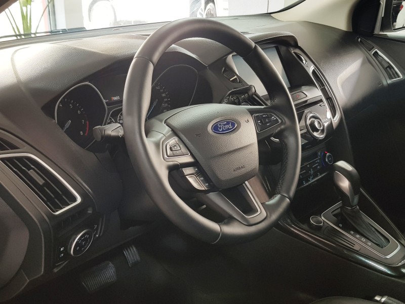 FOCUS 2.0 TITANIUM 16V FLEX 4P AUTOMÁTICO - 2016 - CAXIAS DO SUL