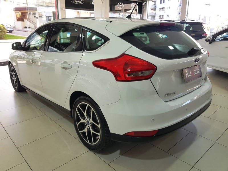 FOCUS 2.0 TITANIUM 16V FLEX 4P AUTOMÁTICO - 2016 - CAXIAS DO SUL
