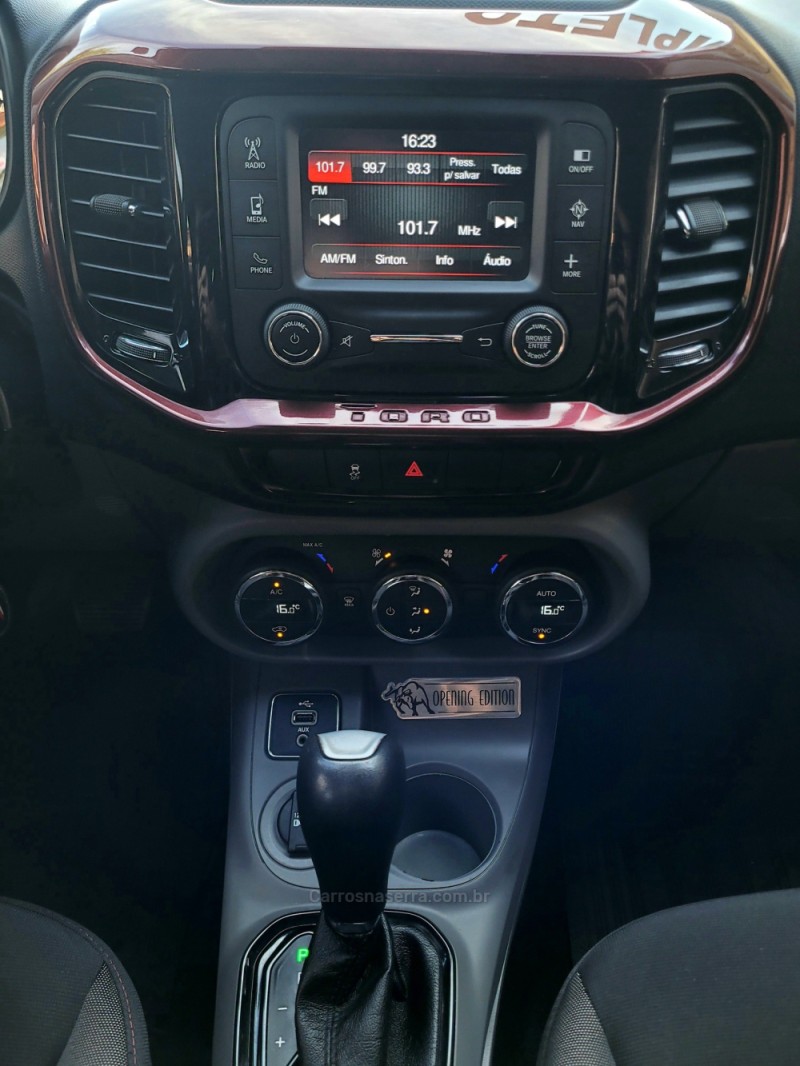 TORO 1.8 16V EVO FLEX FREEDOM AUTOMÁTICO - 2017 - CANDELáRIA