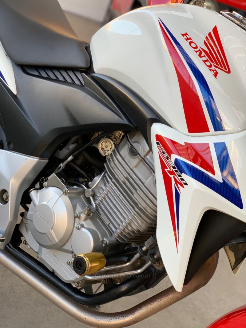 CB 300R ABS - 2015 - CAXIAS DO SUL