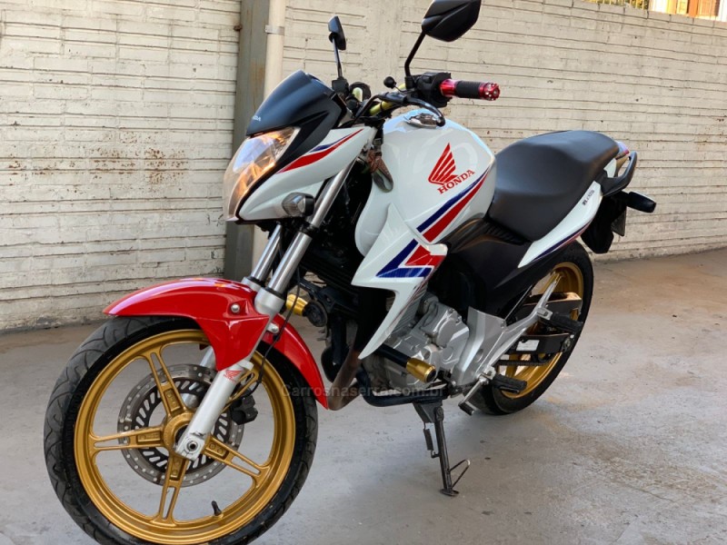 CB 300R ABS - 2015 - CAXIAS DO SUL