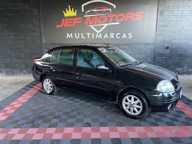 CLIO 1.0 PRIVILÉGE SEDAN 16V FLEX 4P MANUAL - 2002 - CAXIAS DO SUL