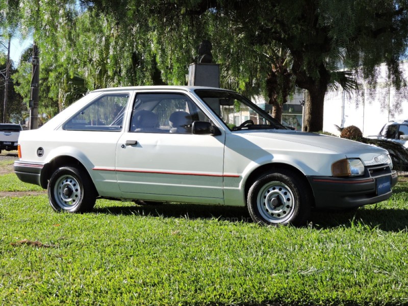 ESCORT 1.0 HOBBY 8V GASOLINA 2P MANUAL - 1994 - SãO MARCOS