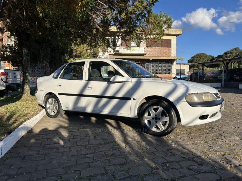 VECTRA 2.0 MPFI GLS 8V GASOLINA 4P MANUAL - 1998 - CAXIAS DO SUL