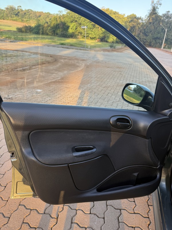 207 1.4 XR SPORT 8V FLEX 4P MANUAL - 2010 - ARROIO DO MEIO