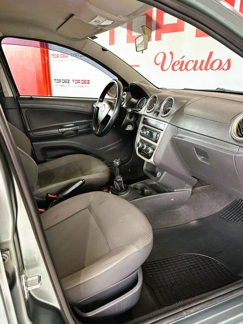 VOYAGE 1.6 MI TRENDLINE 8V FLEX 4P MANUAL - 2012 - SãO SEBASTIãO DO CAí