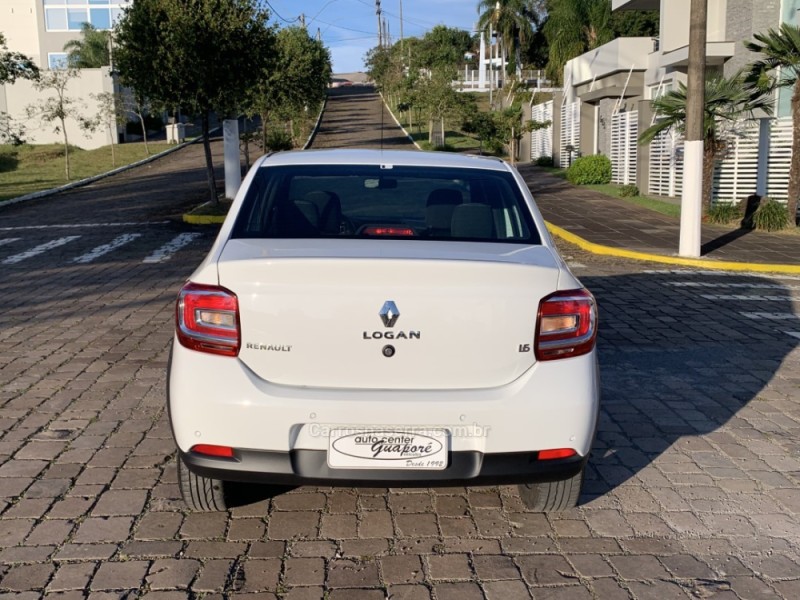 LOGAN 1.6 ZEN 16V FLEX 4P AUTOMÁTICO - 2021 - GUAPORé