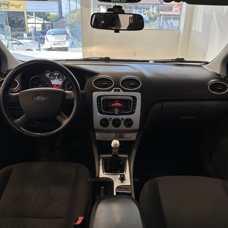 FOCUS 2.0 FC 16V GASOLINA 4P MANUAL - 2009 - FARROUPILHA
